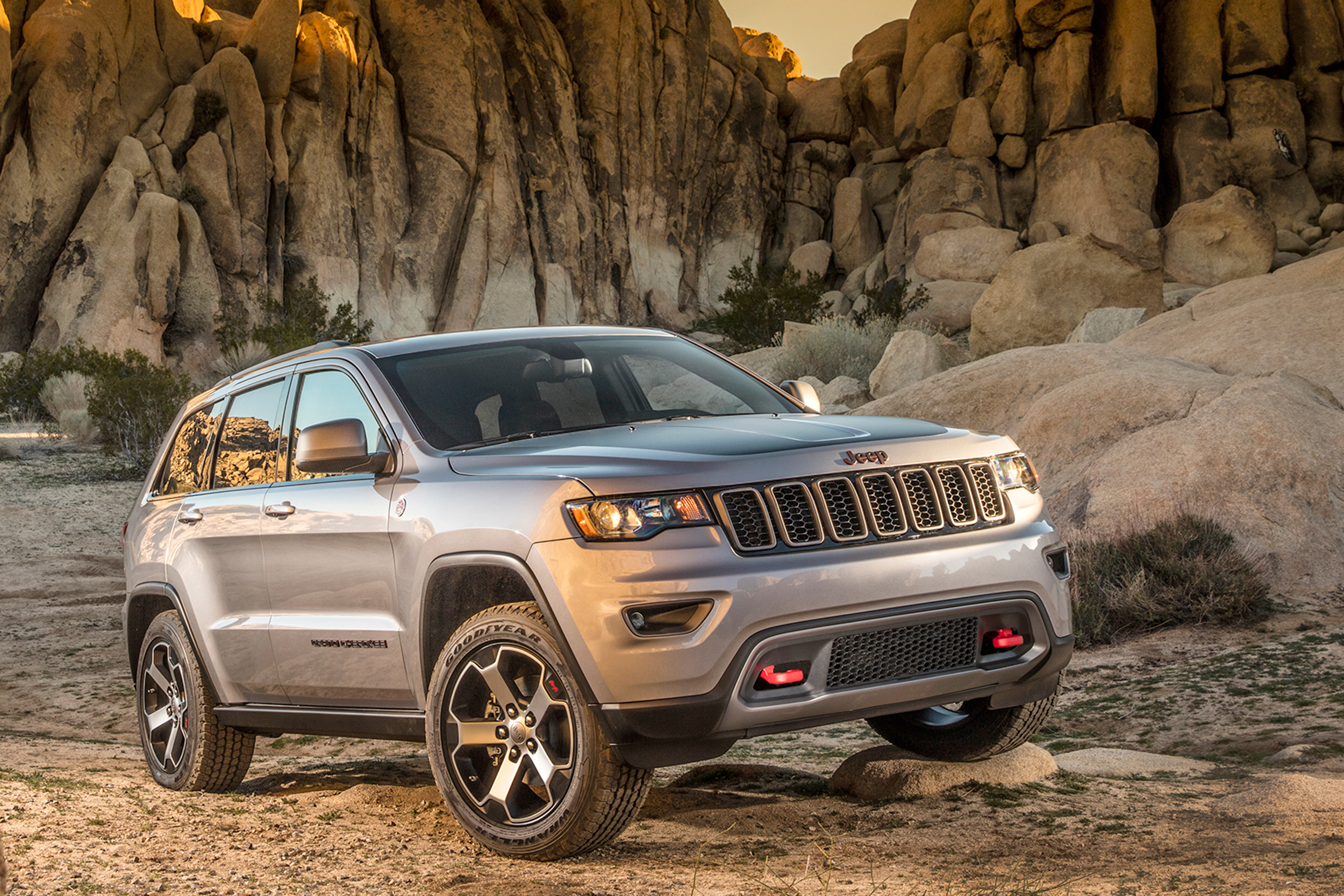 Jeep Grand Cherokee Overland 4WD 2017 International Price & Overview