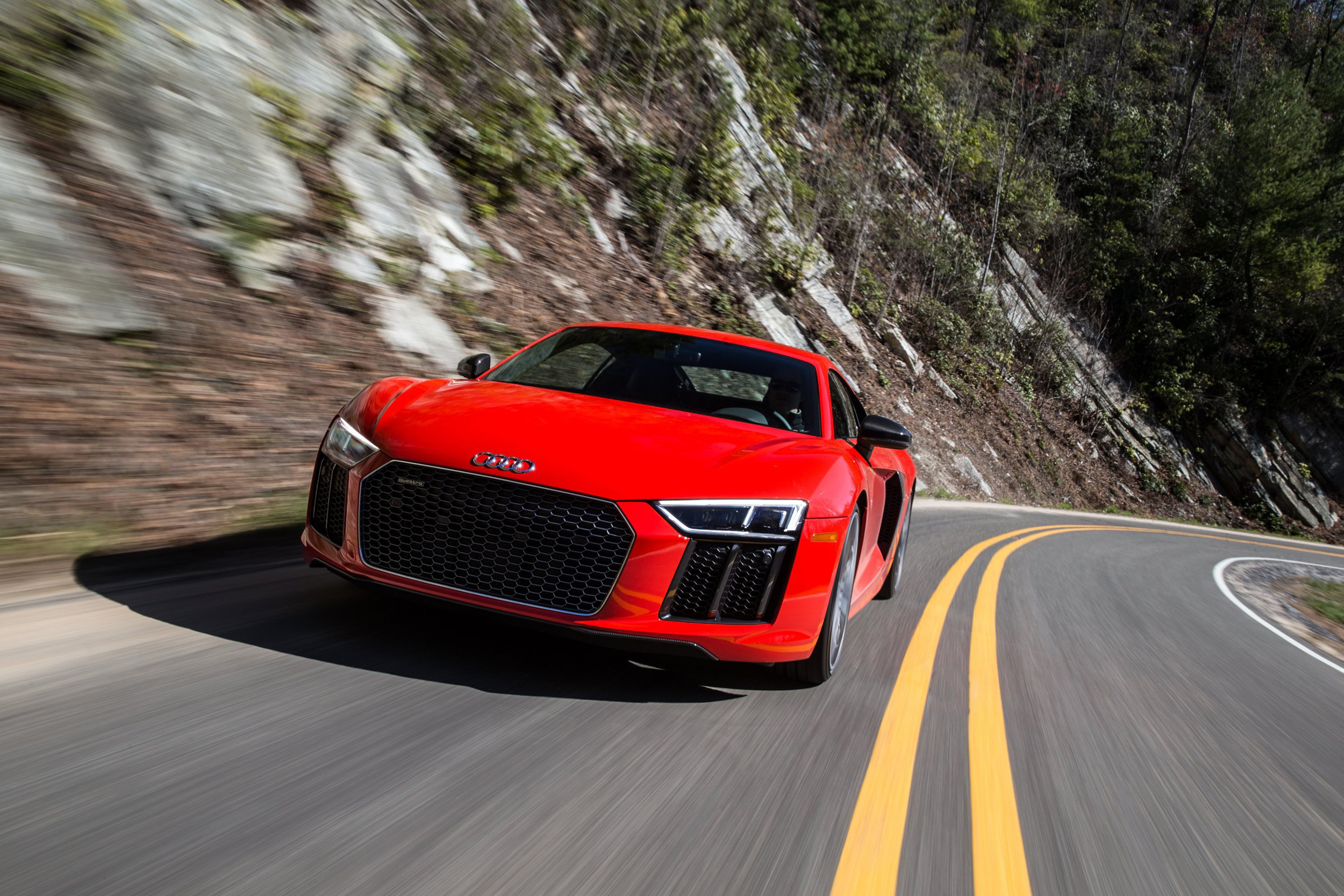 Audi R8 V10 Coupe Quattro S Tronic 2017 International Price Overview